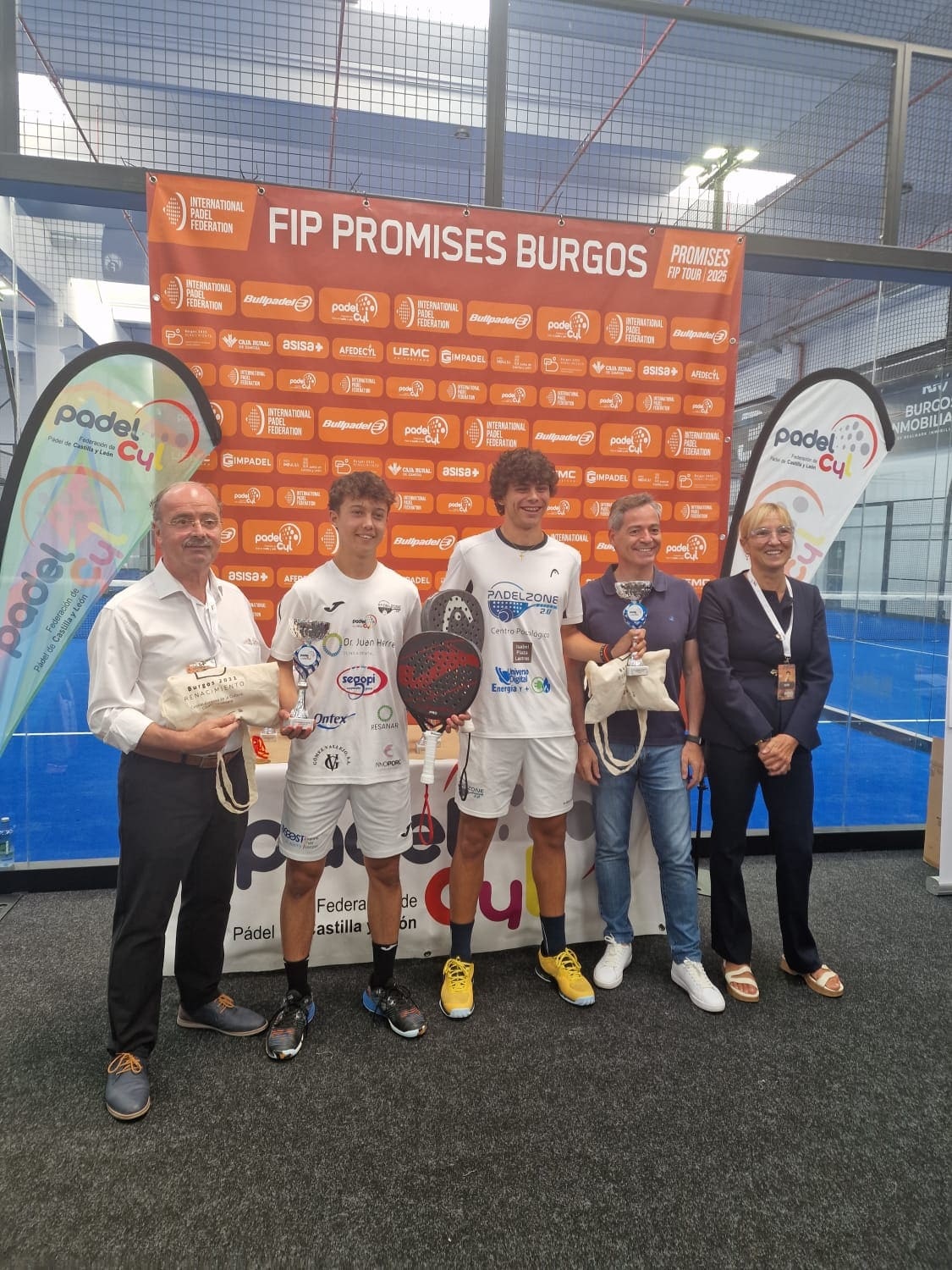 Victoria del Campeonato Internacional de Padel Sub 18 de Guillermo Fernández y Sergio Tierno