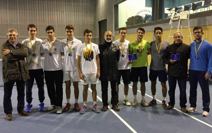 La selección provincial de Tenis de Segovia se proclama campeona de Castilla y León por equipos absolulto