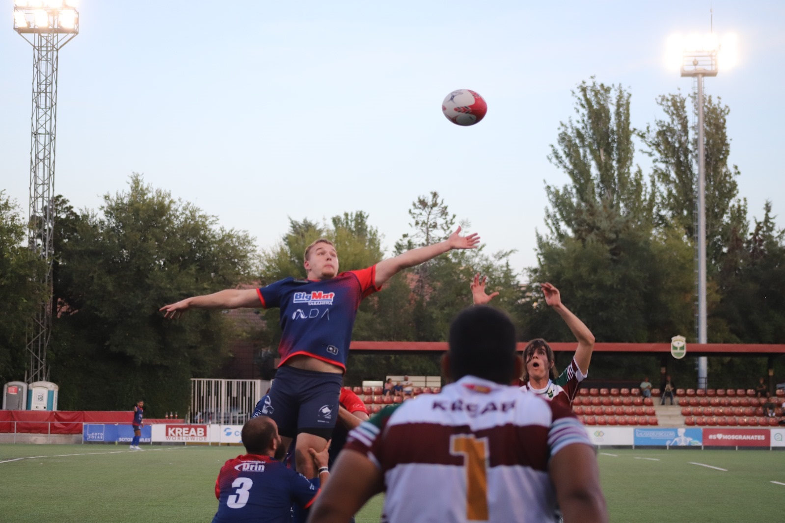 EL BigMat Tabanera Lobos se acerca  la victoria frente al equipo de Alcobendas