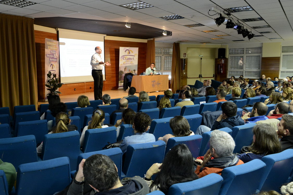 Juan Antonio Corbalán en la Semana de la Familia en el Colegio Claret