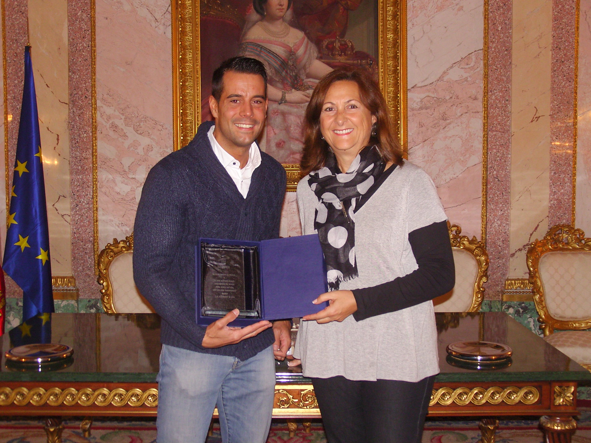 Álvaro Martínez, subcampeón del Mundo de Culturismo Natural 2016, recibe un homenaje en el Ayuntamiento de Segovia