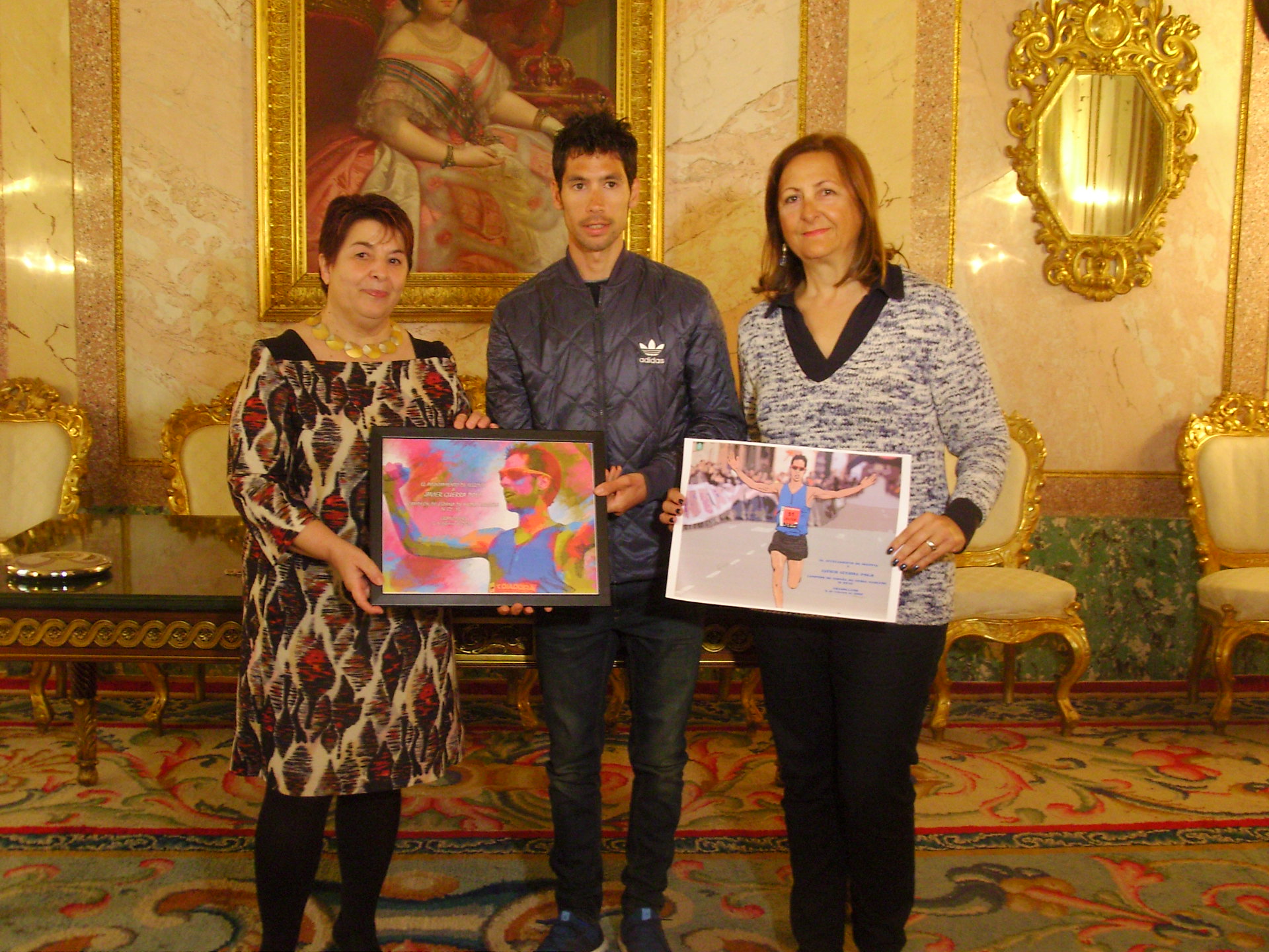 Recibimiento de la alcaldesa, Clara Luquero, a Javier Guerra