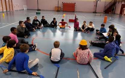 El Unihockey fue la actividad estrella de los encuentros del Deporte Escolar