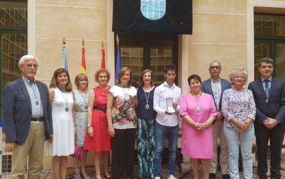 Acto de Entrega de la Medalla al Mérito Deportivo a Javier Guerra