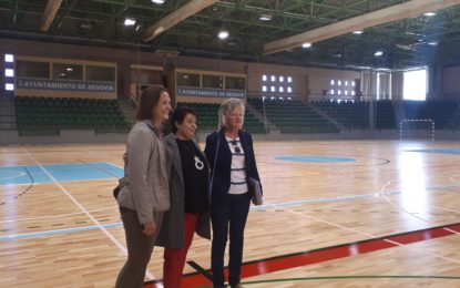 Las obras de renovación del pavimento de la cancha del pabellón Pedro Delgado finalizan en plazo