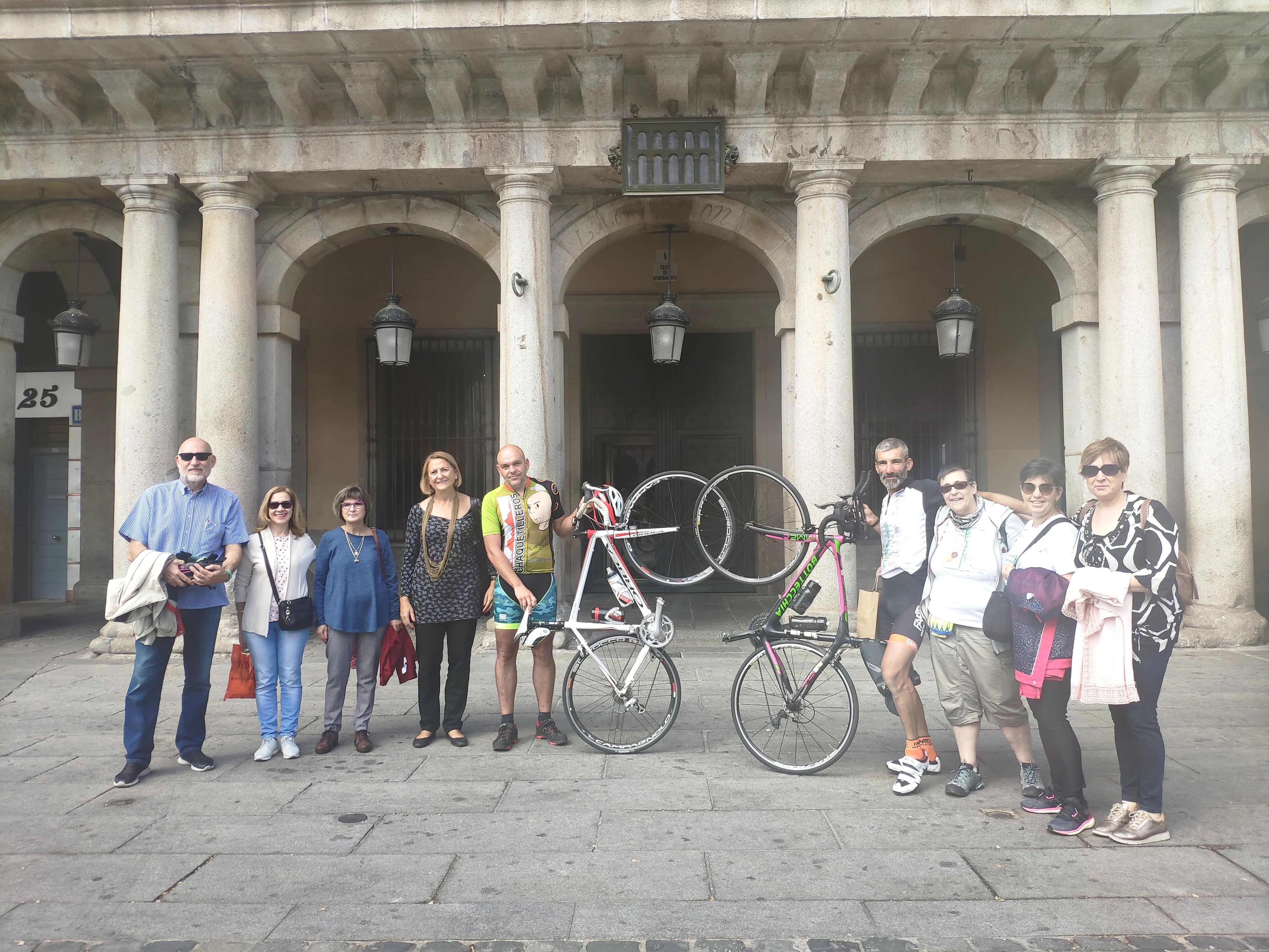 La concejala de Deportes, Marian Rueda, ha dado la bienvenida a la Ciudad a Víctor Loira