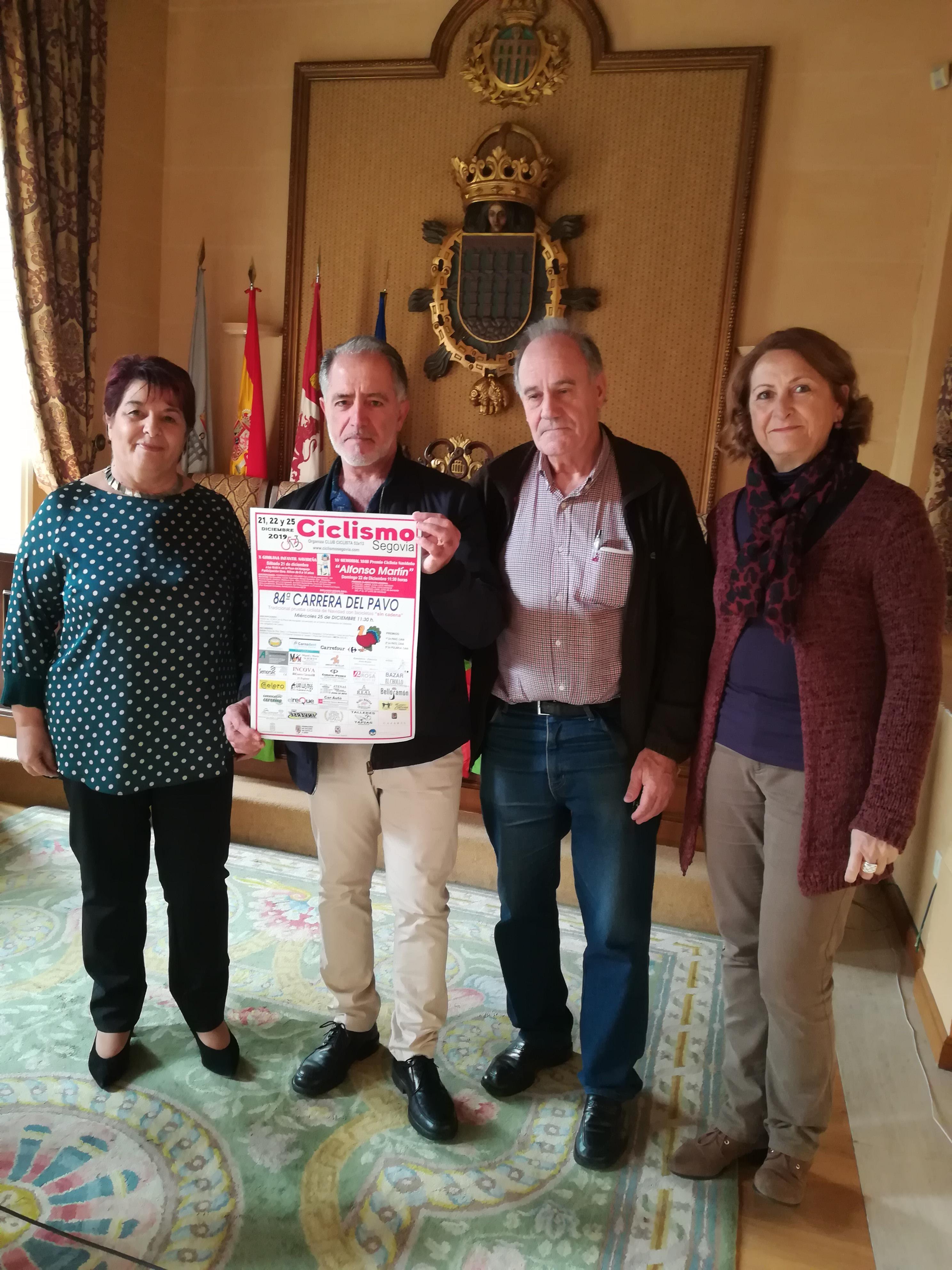 Presentación de la tradicional Carrera del Pavo en su 84 Edición