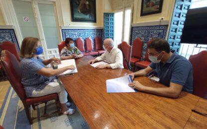 Reunión de la Alcaldesa y la Concejala de Deportes con el Presidente del Unami, CP