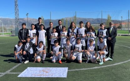 Arbeloa visita la Escuela de la Fundación Real Madrid y Ecopilas en Segovia en su 12º año
