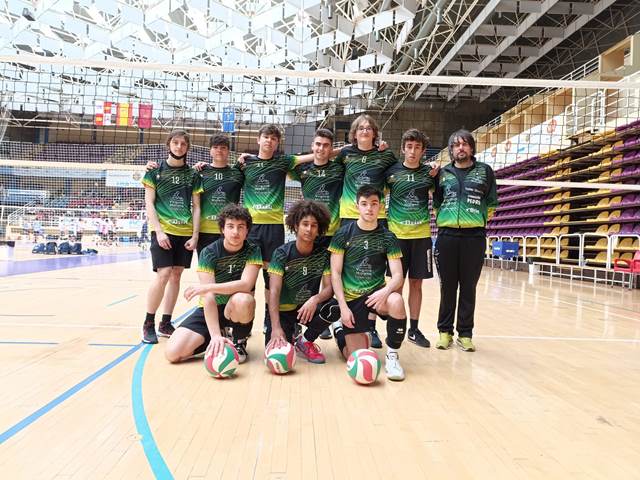 El C. D. Segovoley sigue creciendo al final de la temporada