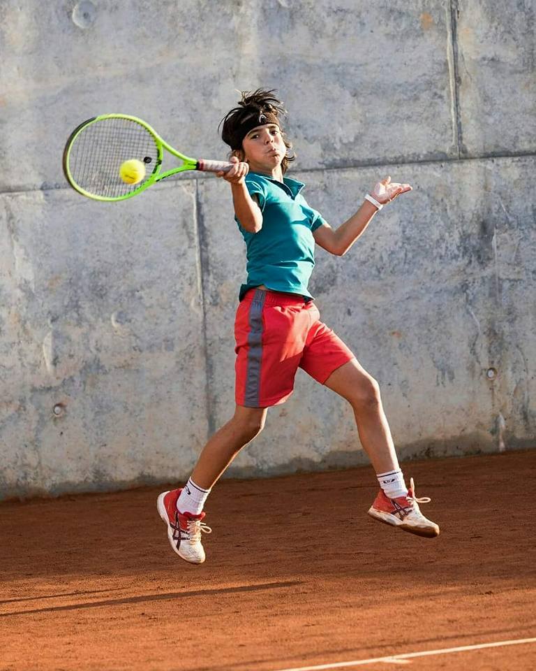 Cerca de un centenar de tenistas disputaron el VII Nacional Torneo Puente de Diciembre