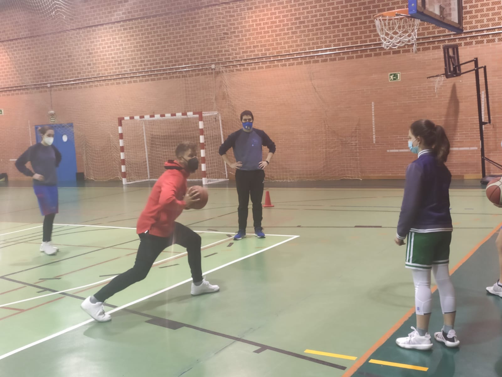 Centro de Tecnificación de Baloncesto: La finalización a canasta como último gesto para anotar