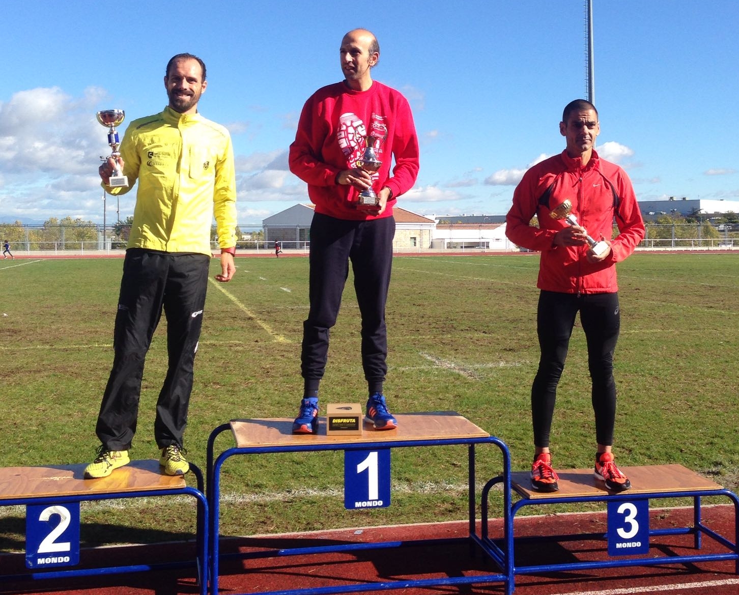 El atleta Alberto Vigil García se clasifica primero en veteranos en el “I Memorial Manuel Escudero”