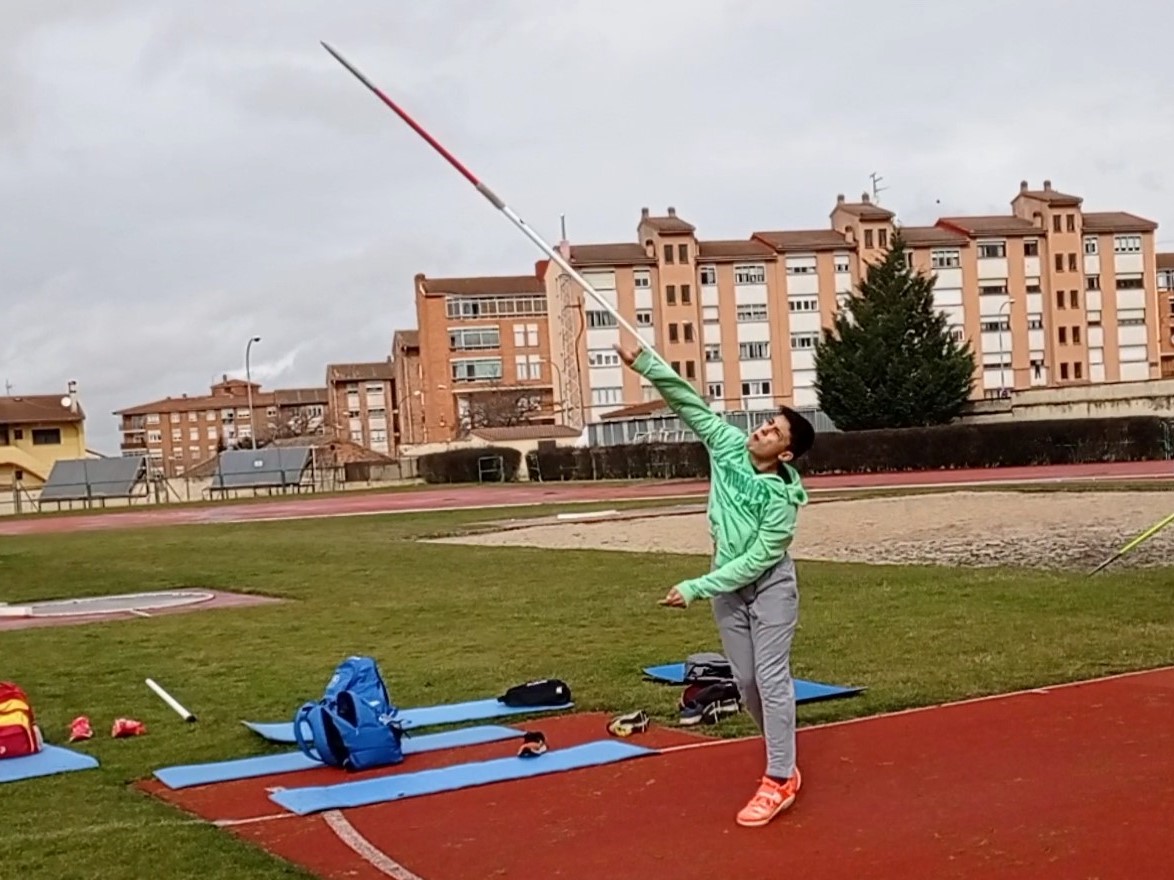 Dos atletas del Sporting Segovia con plaza para los Nacionales en especialidades de lanzamiento