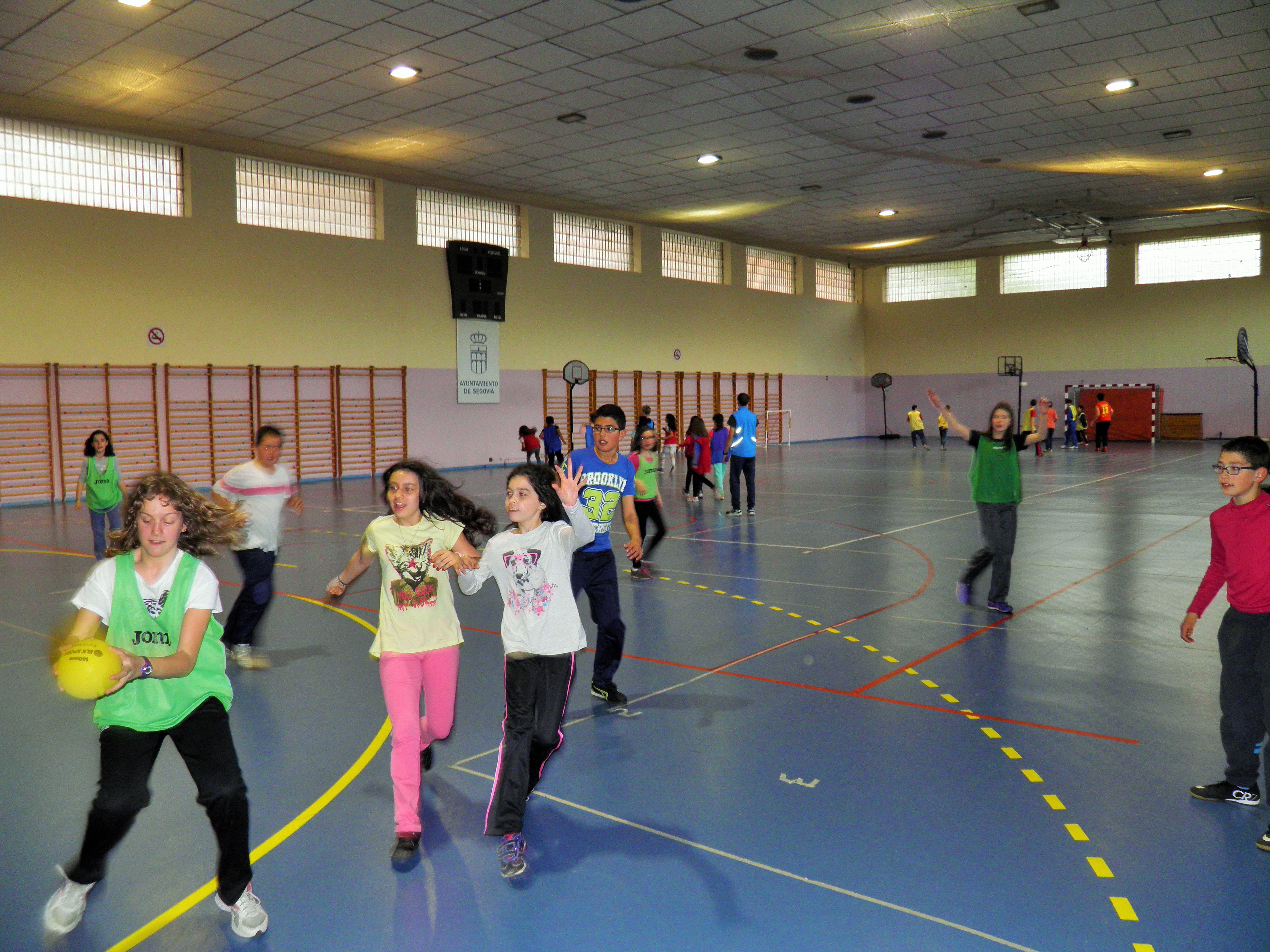 Benjamines y Alevines progresan y se divierten jugando a balonmamo