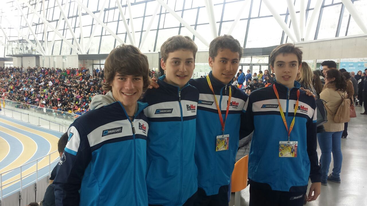 Los cadetes con mínima del Blume han participado este fin de semana en el Nacional de Pista Cubierta