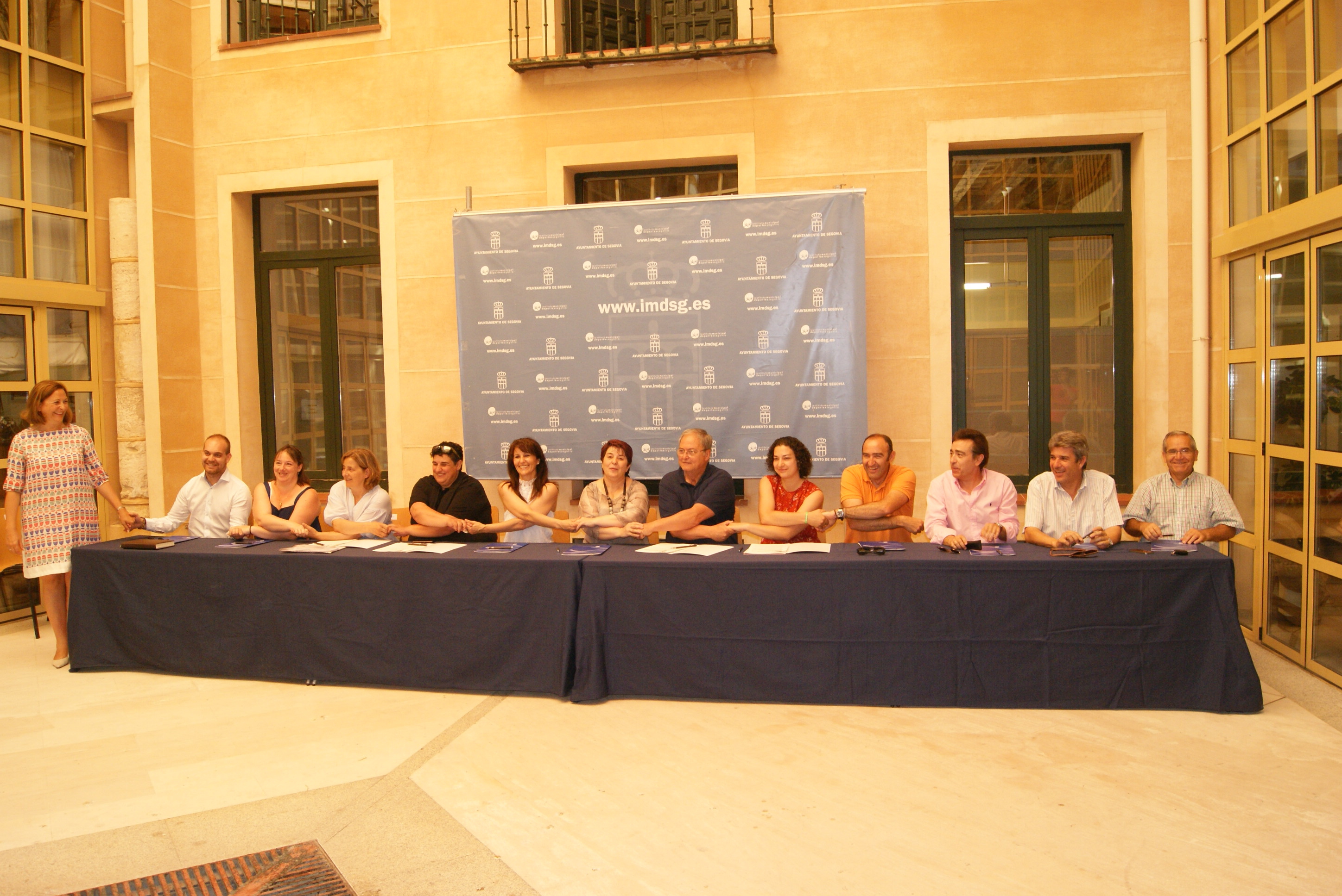 El Ayuntamiento de Segovia firma convenios de colaboración con 13 pueblos del alfoz para todos sus servicios en materia deportiva