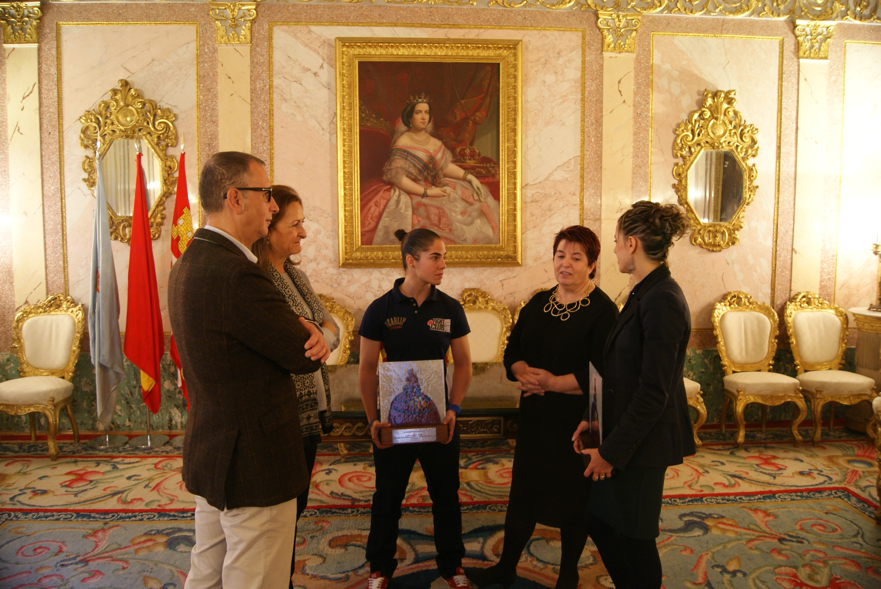 Recepción en el Ayuntamiento a las deportistas Carolina García y Lara García