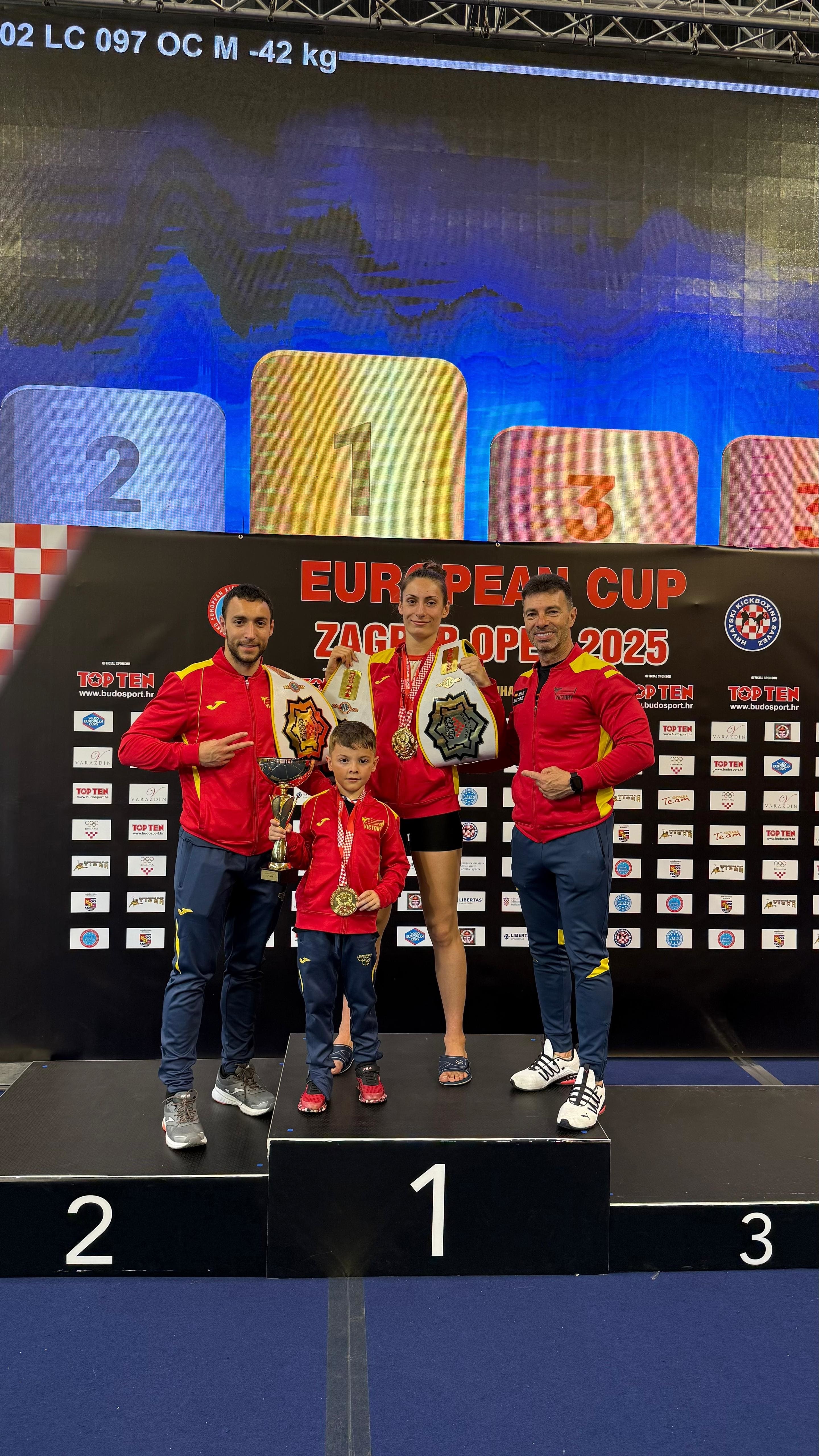 Copa de Europa de Kickboxing Medallas Europeas DE KICKBOXING Medallas Europeas para los Segovianos Marta Gonzalez, Enzo Gimenez y Sergio de Diego