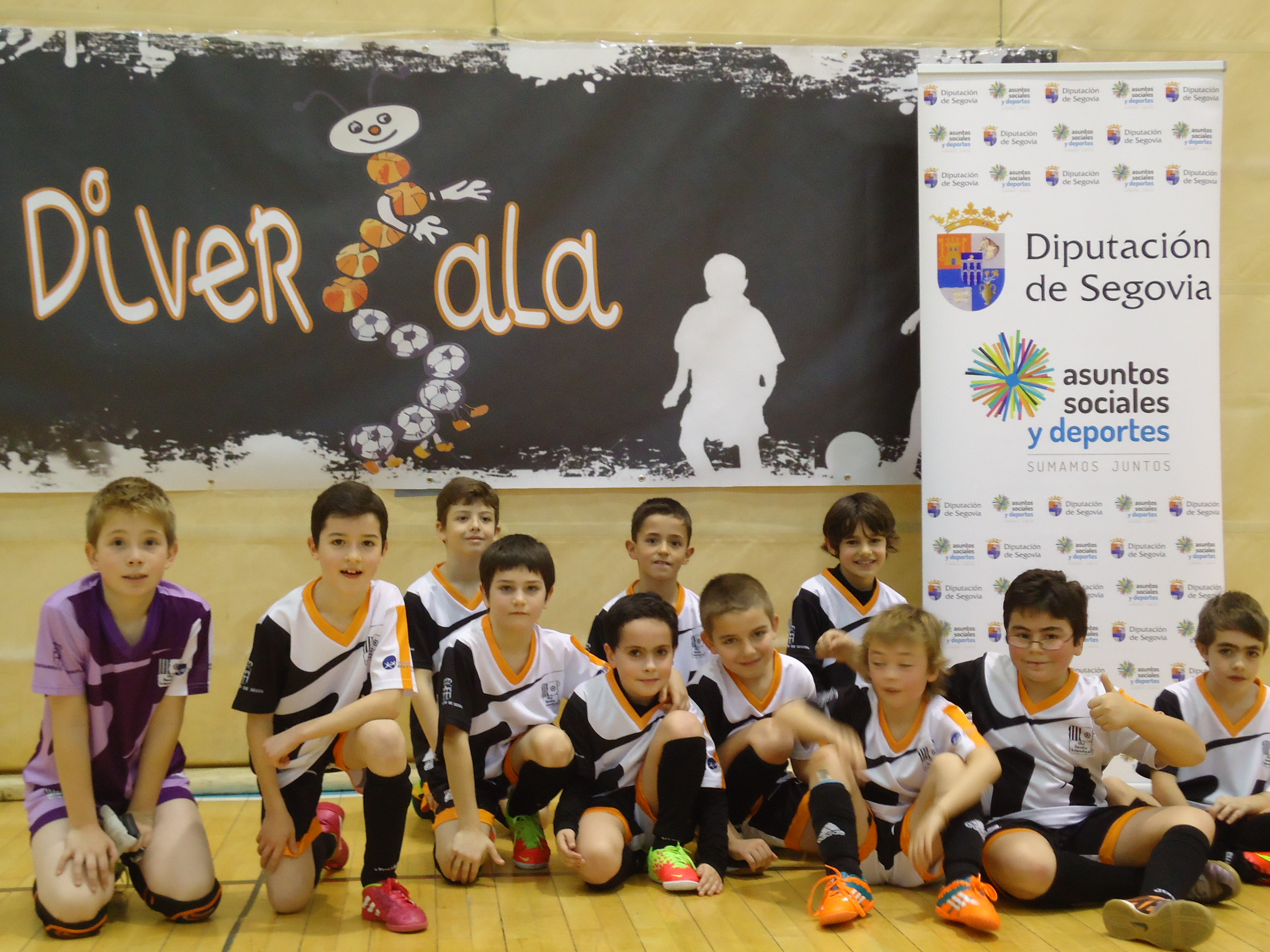 En buena compañìa, niños, familiares y amigos disfrutan cada fin de semana de Diversala