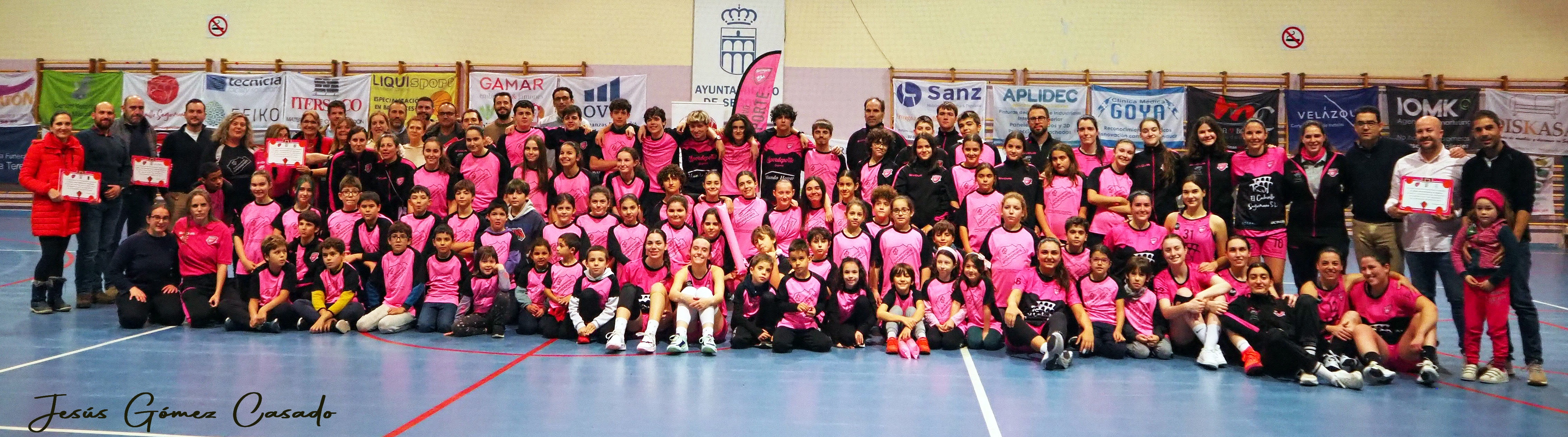 Fiesta total en la presentación del CD Spordeporte