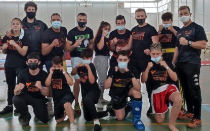 Club Victoria-Kick Boxing: Campeonato Regional 2021 Cargado de medallas