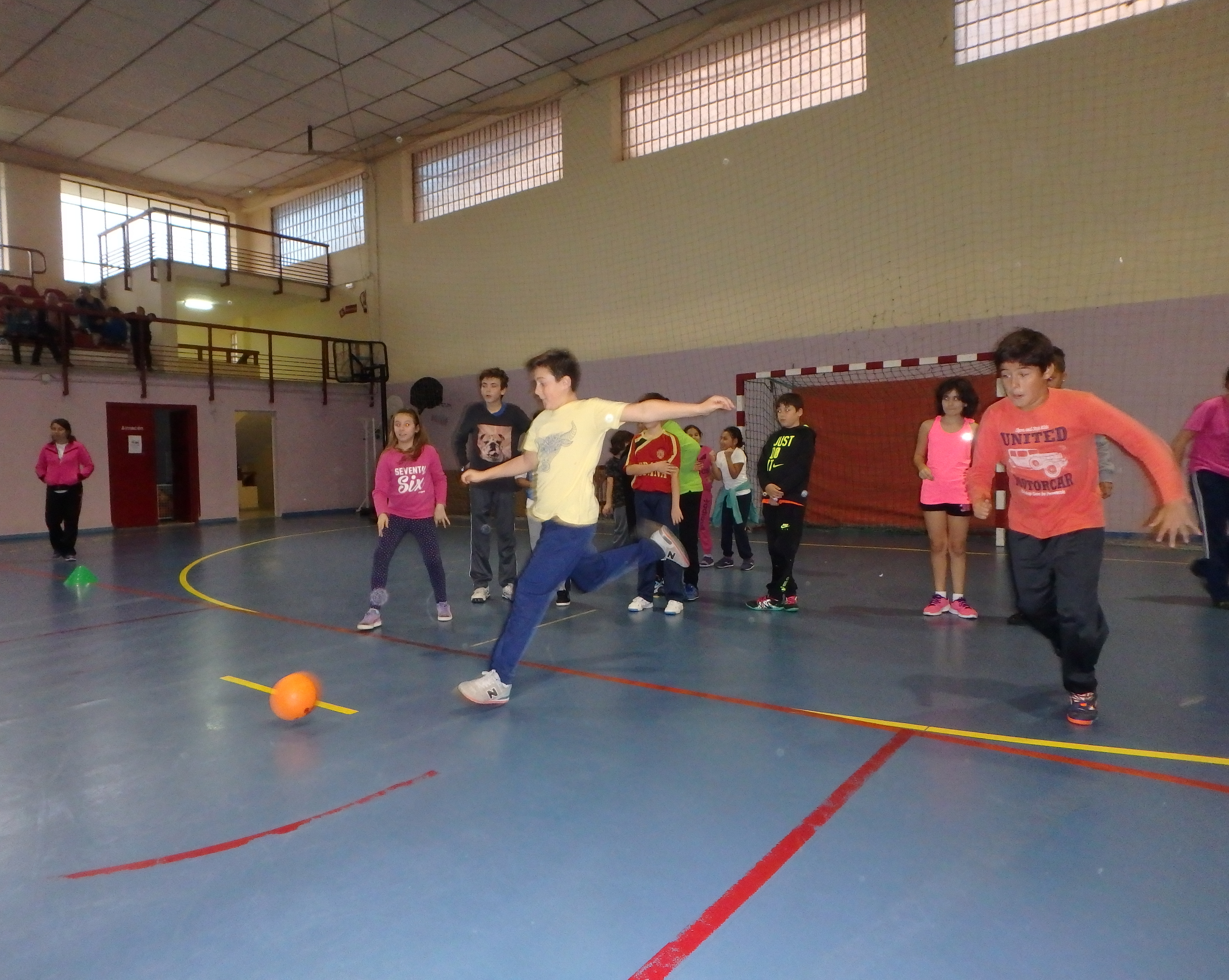 Los escolares vivieron con entusiasmo el I Encuentro Deportivo