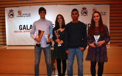 Varios jinetes de Hípica Eresma, galardonados en la Gala Hípica de Castilla y León