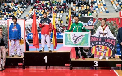 Enrique Herrero bronce en el IV Open de Aragón de Taekwondo