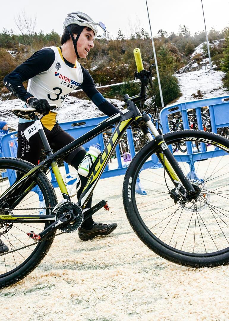 Mikel Ibergallartu, del Club Triatlón IMD Segovia, Subcampeón de España Sub23 de Invierno
