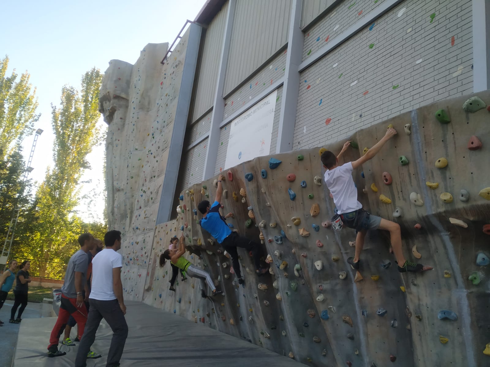 La Escuela de Escalada comenzó su actividad con gran acogida