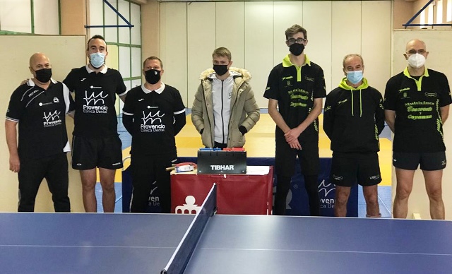 El Seghos Escuela Tenis de Mesa  en la parte baja de la tabla