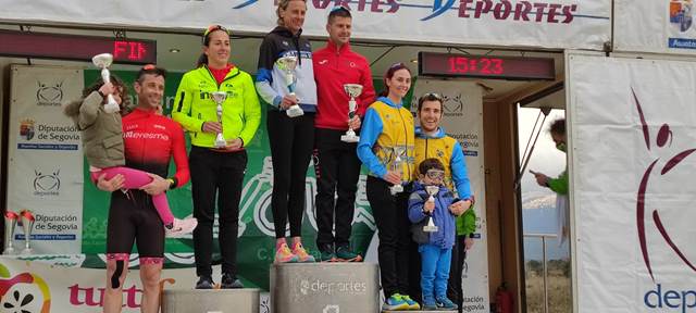 El Club Triatlón IMD Segovia oro por equipos en el Duatlón de La Faisanera