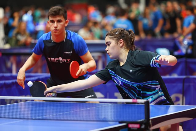 En la categoría Juvenil la segoviana, Ángela Rodríguez García, se ha proclamado Campeona de España de dobles femeninos haciendo pareja con la burgalesa María Berzosa