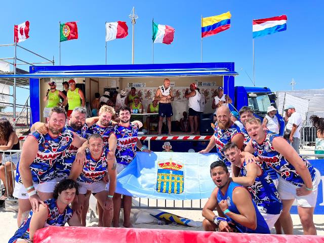 Vacceos Elite un grupo de jugadores de Segovia juegan el Europeo de Rugby playa y quedan en séptima posición