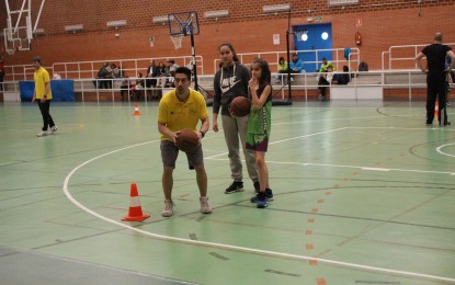 La jugadora Elisa Martínez, y el jugador Pedro Rivero, en el Centro de Tecnificación