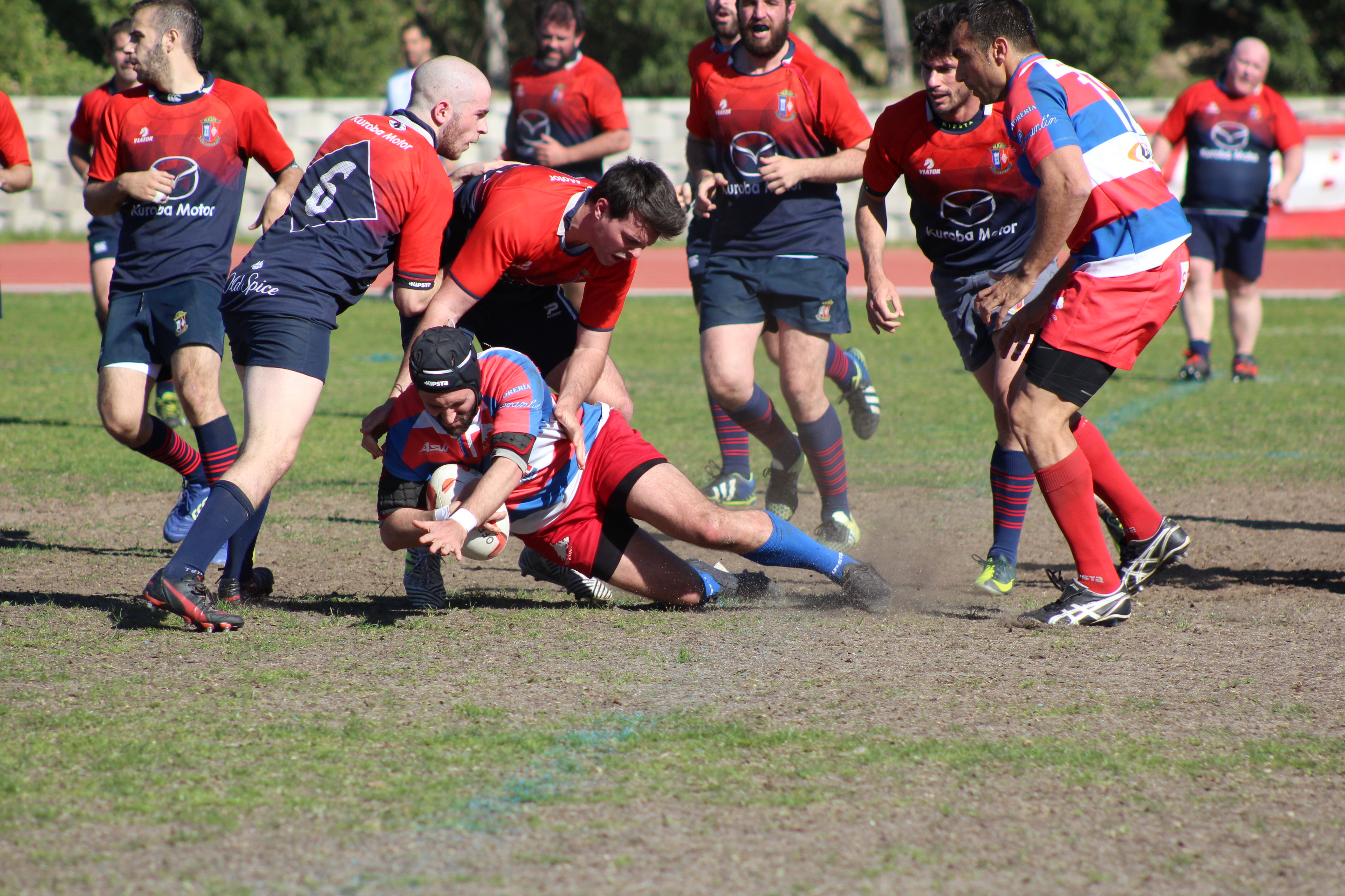 El equipo de rugby BigMat Tabanera Lobos gana al lider
