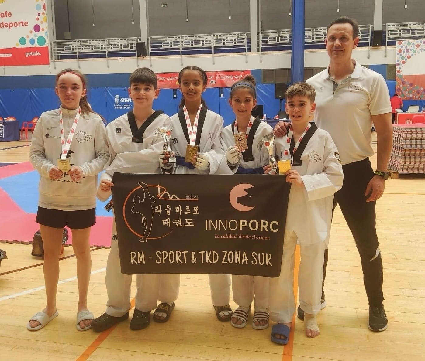 Javier Ruiz y María Lahsseoui clasificados para el Campeonato de España cadete de Taekwondo