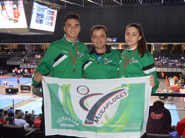 C.D. Taekwondo Miraflores – Bekdoosan: Enrique Herrero, Oro e Inés de Benito, plata