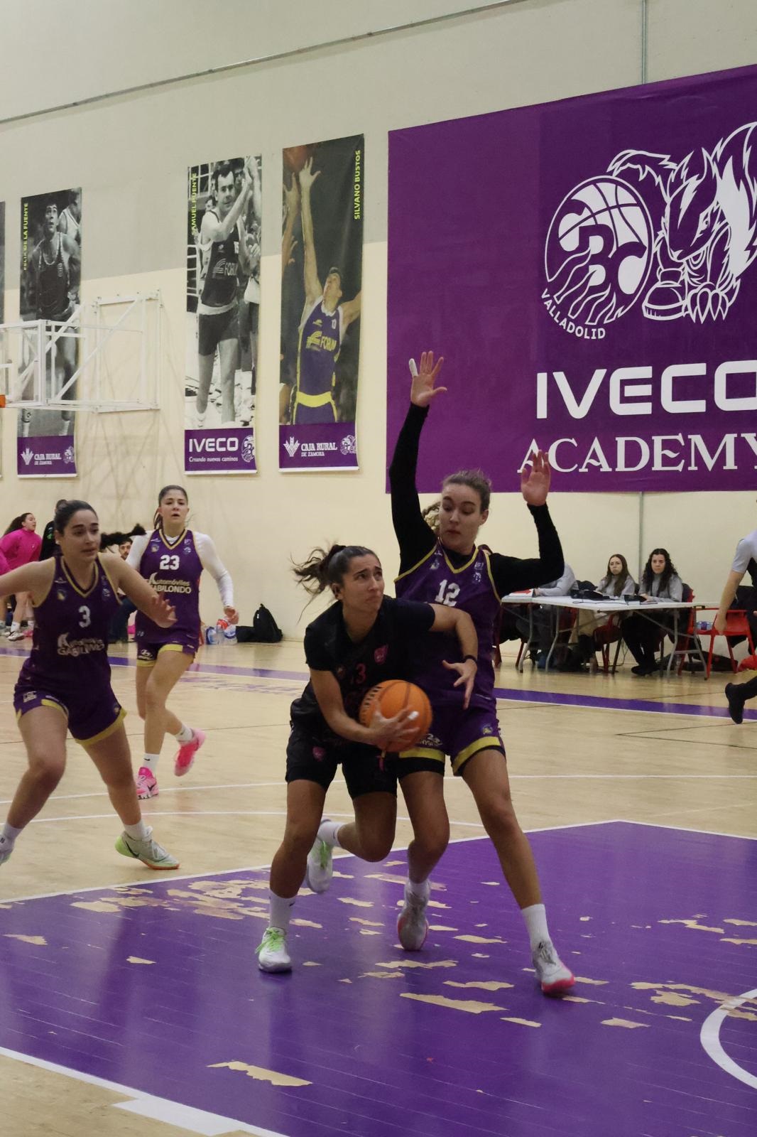 El Cochinillo Segoviano impone su ley en el último asalto y conquista Pisuerga (65-75)