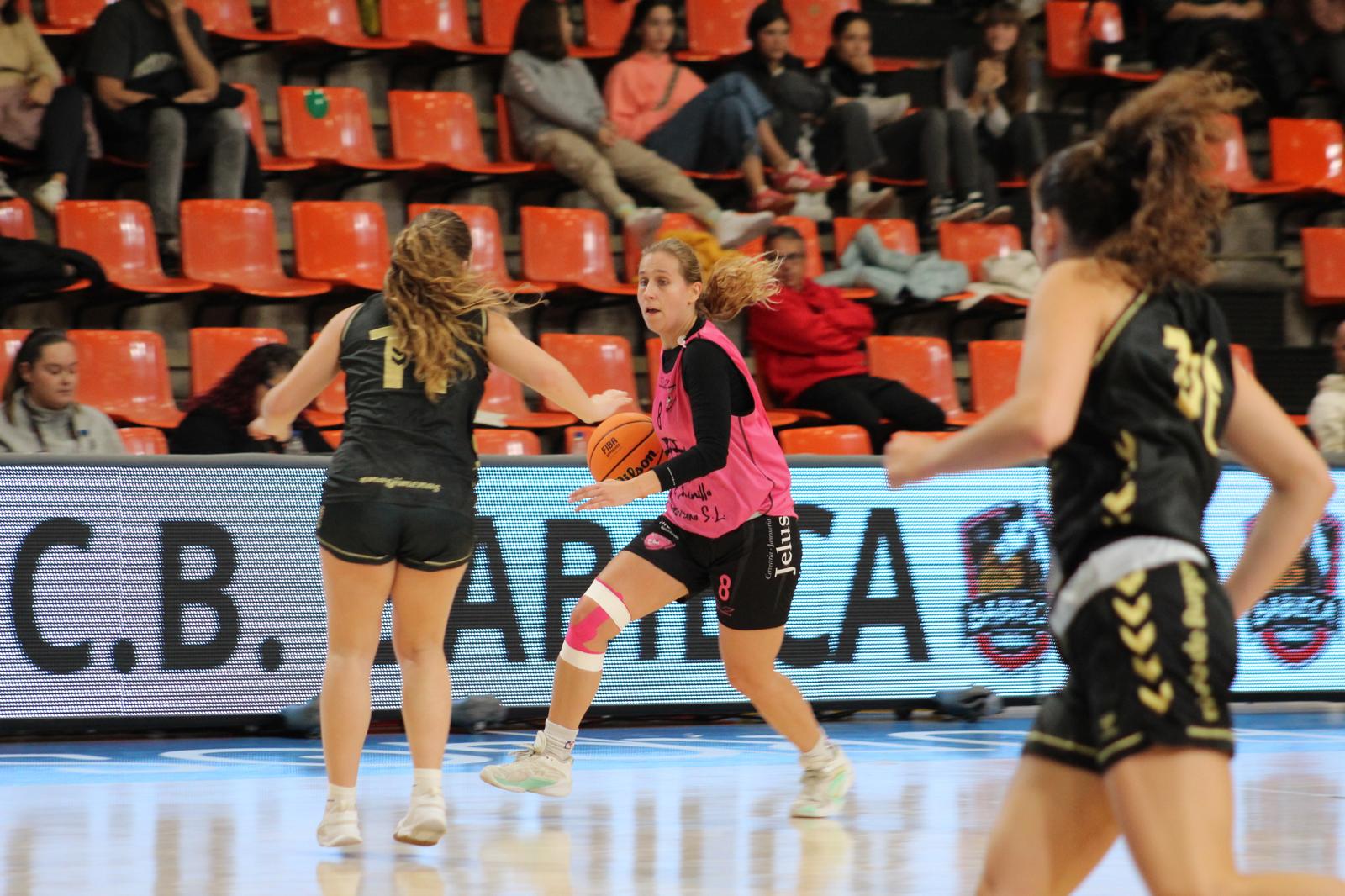 El Cochinillo Segoviano SL desata un vendaval ofensivo en León y firma su séptima victoria consecutiva (81-104)