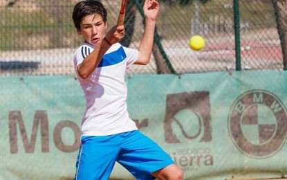 Un centenar de tenistas disputaron el tradicional Torneo de Semana Santa en Espacio Tierra