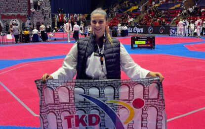 Inés de Benito plata en el “Drácula Internacional Open Taekwondo 2023”