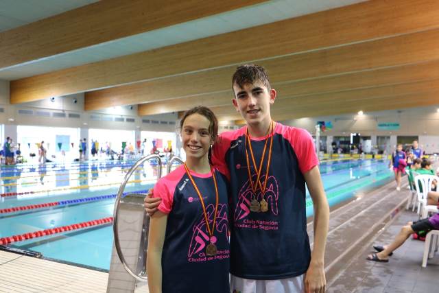 Iván Álvarez Vela con 4 medallas y Carlota Cecilia García con 2 medallas brillan en el V Open de Castilla y León Alevín de verano en Valladolid
