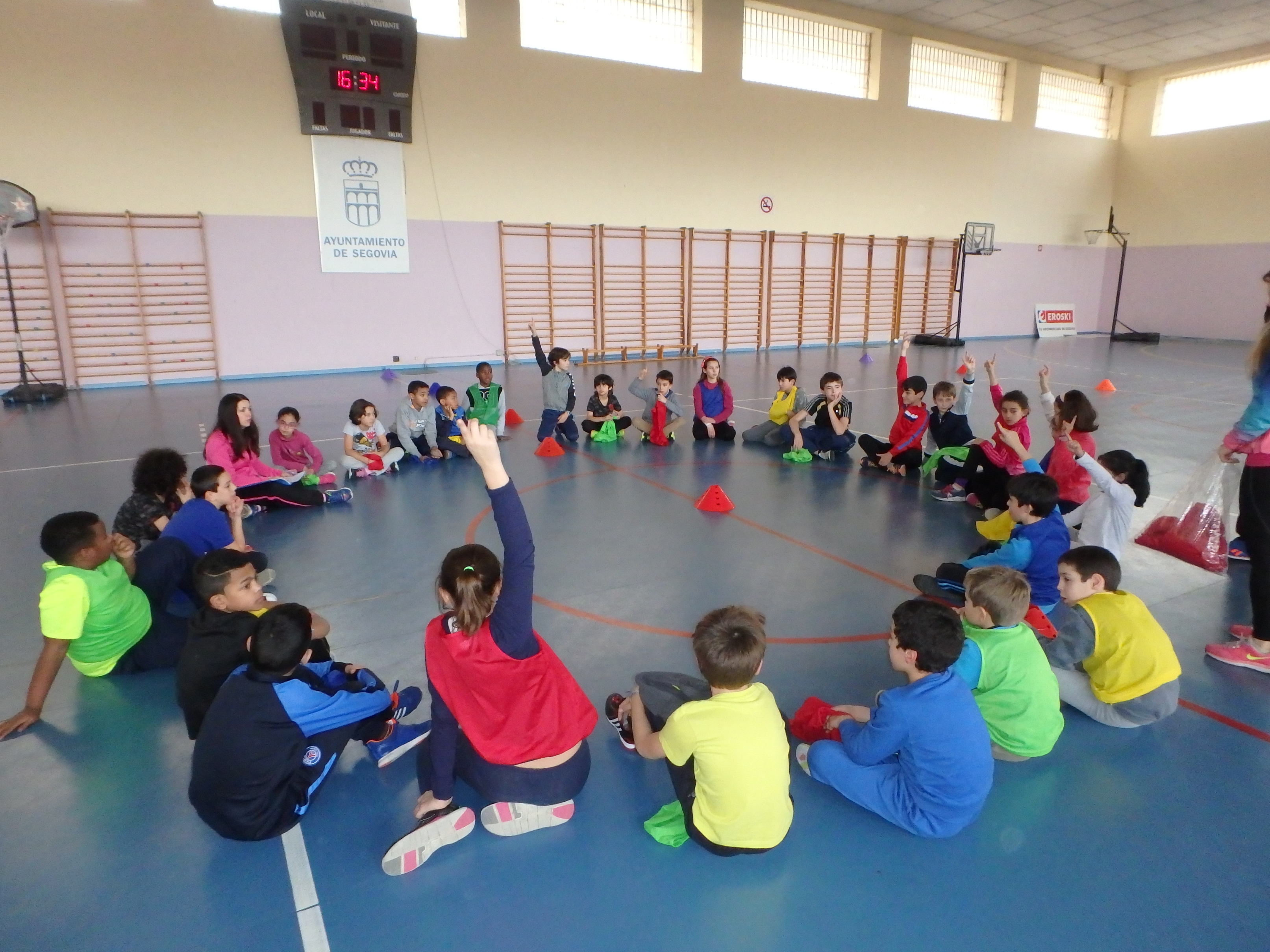 Encuentros de Juegos Deportivos modificados de Invasión y Baloncesto en el Deporte Escolar