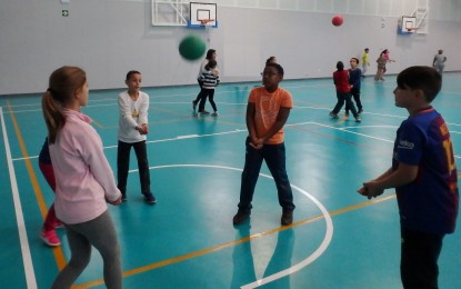 Deporte Escolar: aprendizaje polideportivo por medio del juego en los encuentros de los viernes