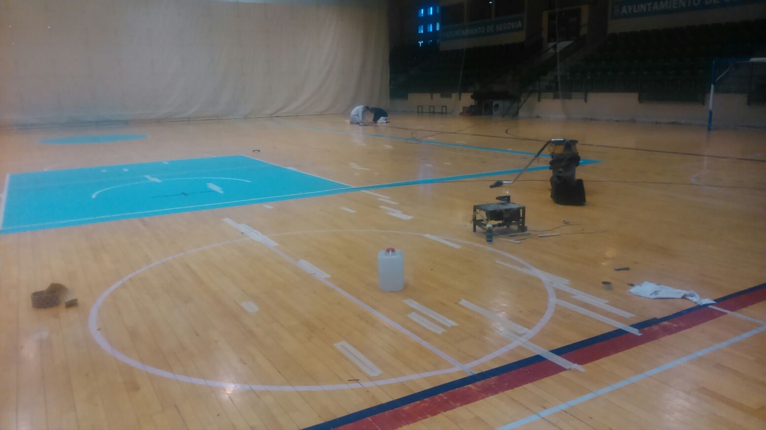 El IMD acomete la primera fase de las obras de reparación del parqué del Pabellón Polideportivo “Pedro Delgado”