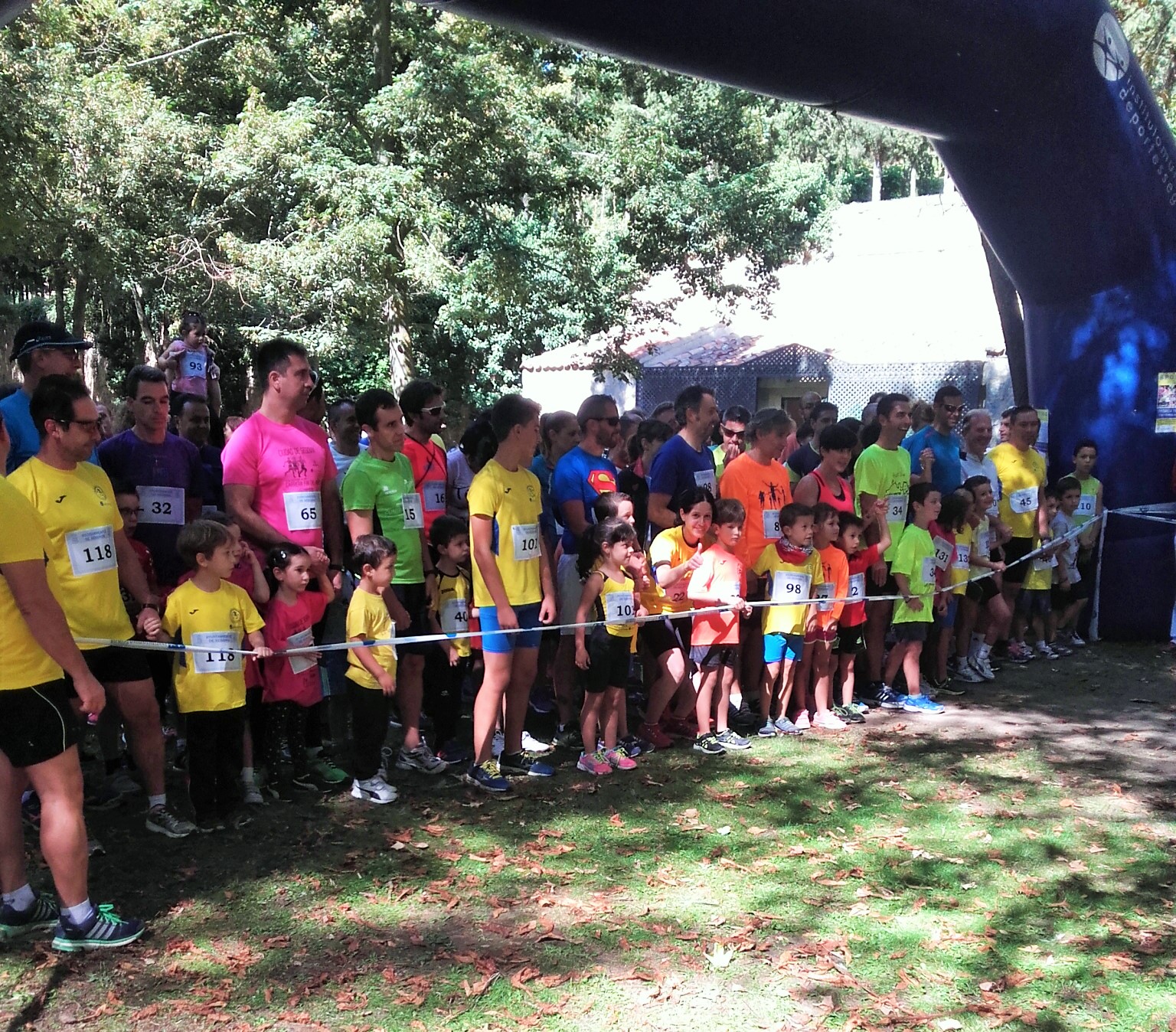 La VIII Edición “Correr en Familia” reunió a 300 corredores de todas las edades