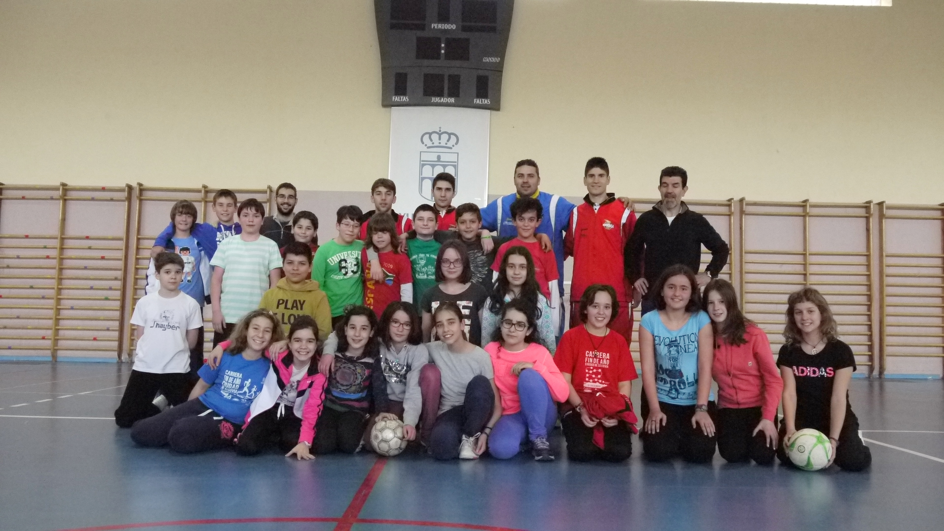 Alvarito, Antona y Chus, visitan alumnos del CEIP Diego de Colmenares con la iniciativa “Del patio a la élite”