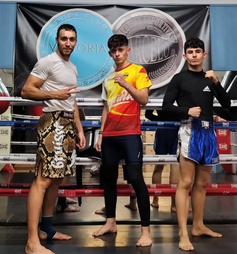 C.D. Victoria consigue cinco oros y dos platas y un bronce en el Open Nacional R2G de Sevilla de Kickboxing